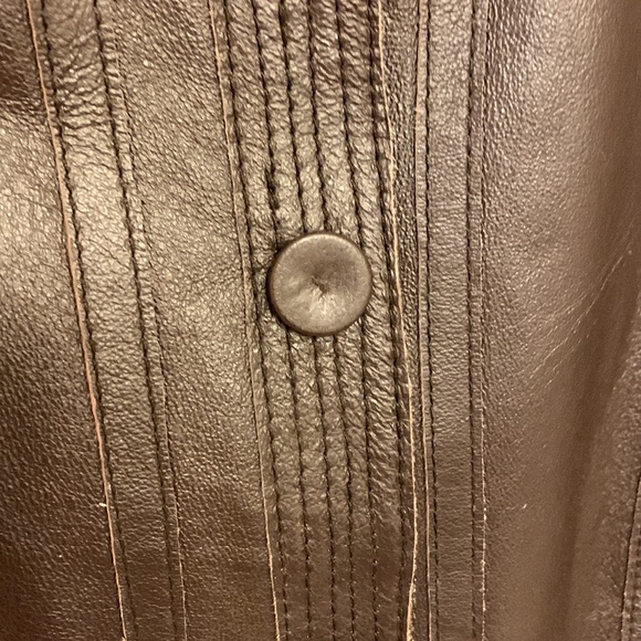 Leather front with sweater rule sleeves and back jacket - Picture 3 of 5